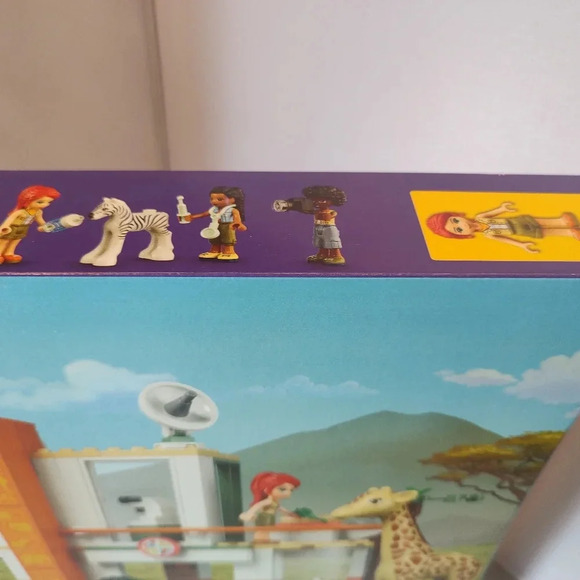 Lego Friends 41717 Mia's Wildlife Rescue NWT Building Toy Set - Picture 2 of 3